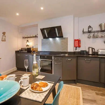 The Holgate Hideaway With Hot Tub Nyaraló *