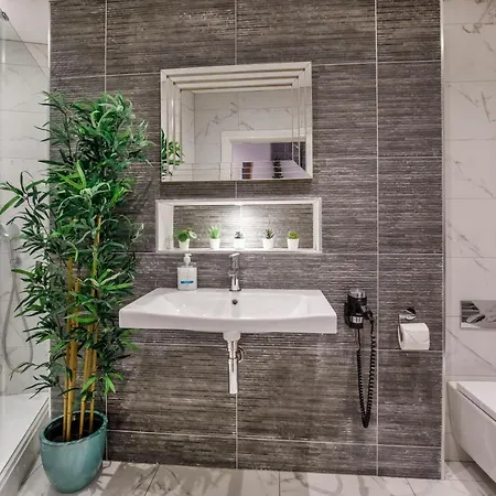 The Holgate Hideaway With Hot Tub Сasa de vacaciones