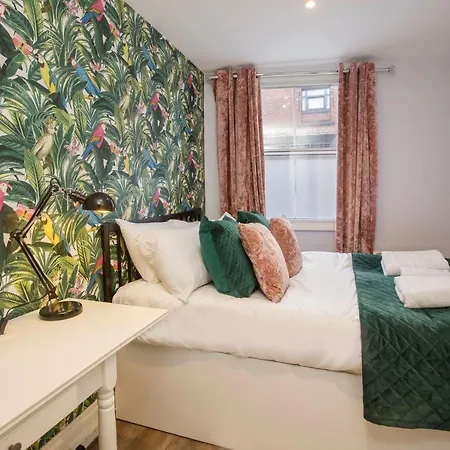 Сasa de vacaciones The Holgate Hideaway With Hot Tub York