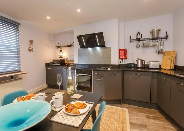 The Holgate Hideaway With Hot Tub 別荘 *